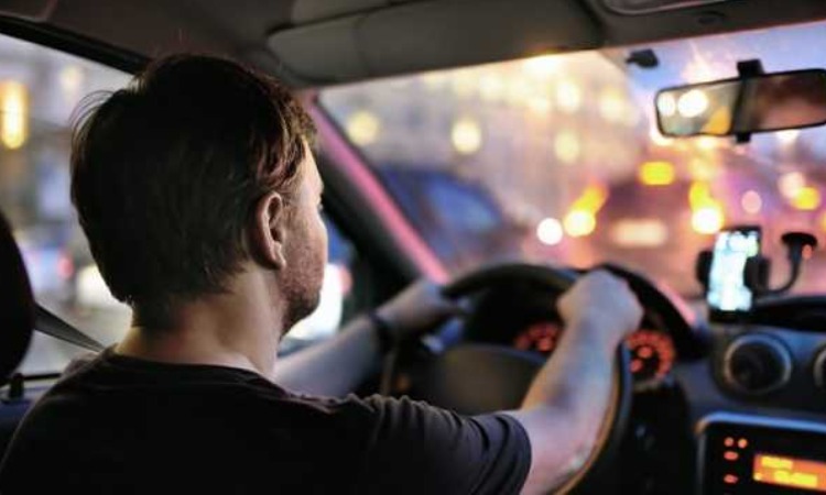 Berkendara dengan kondisi prima, Sumber: tdinsurance.com