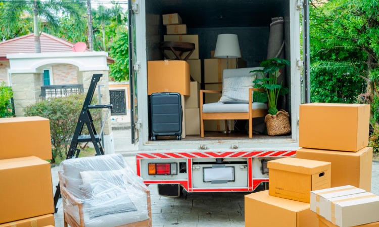 Jasa penyewaan truck untuk pindahan rumah, Sumber: golambertteam.com