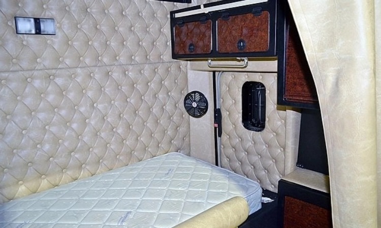 Tempat tidur supir truk, Sumber: website-files.com