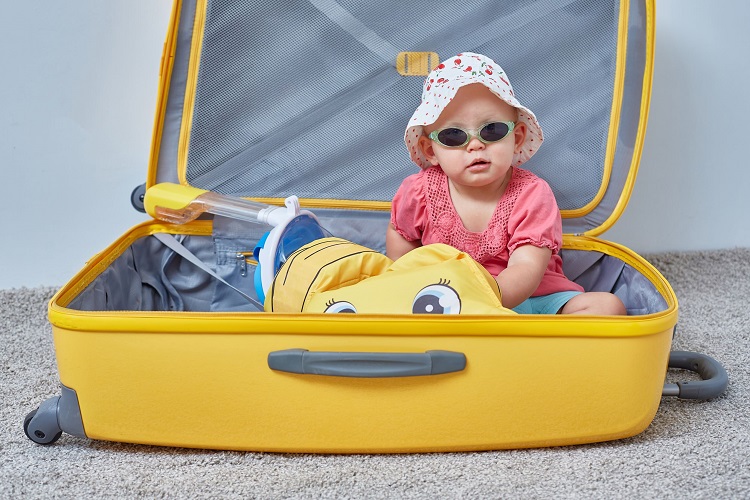 Membawa bayi ketika liburan, Sumber: kiddies-kingdom.com