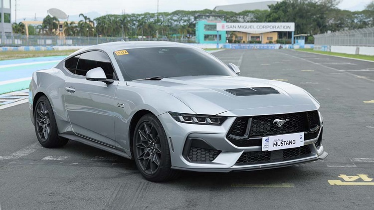Mobil Ford Mustang GT, Sumber: carguide.ph