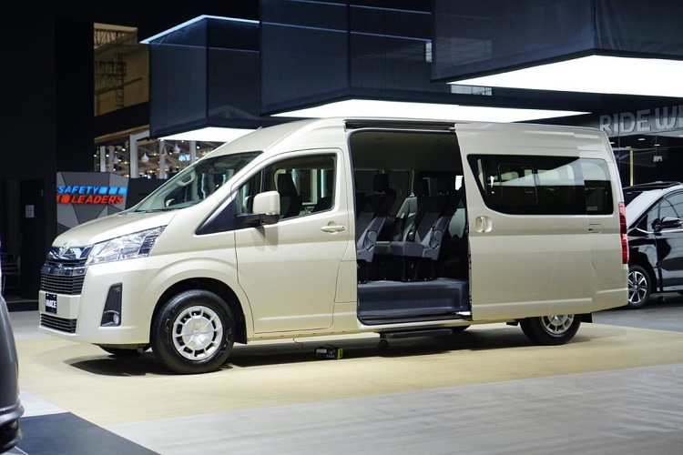 Spesifikasi mobil Hiace, Sumber: kompas.com