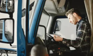 Izin mengemudi truk, Sumber: pexels.com