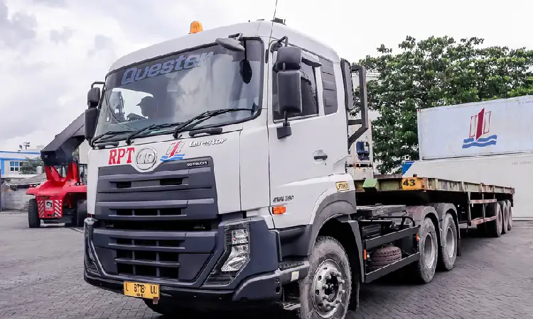 Truk head trailer, Sumber: hsngroup.co.id