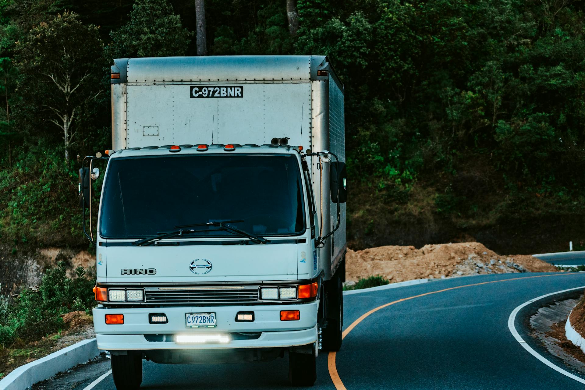 Harga sewa truk box, Sumber: pexels.com